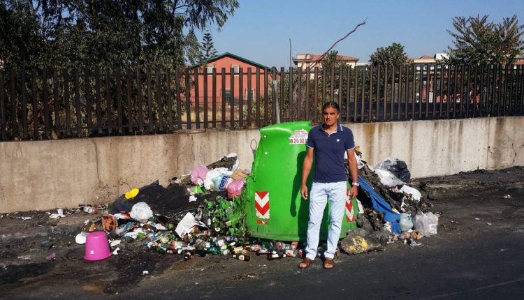 vice presidente zingale e cassonetti bruciati (4)