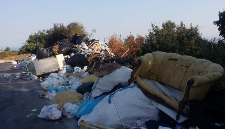 spazzatura via villa flaminia(3)