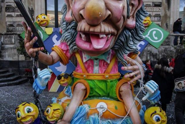 Carnevale Acireale 2018 – Nonno Selfie