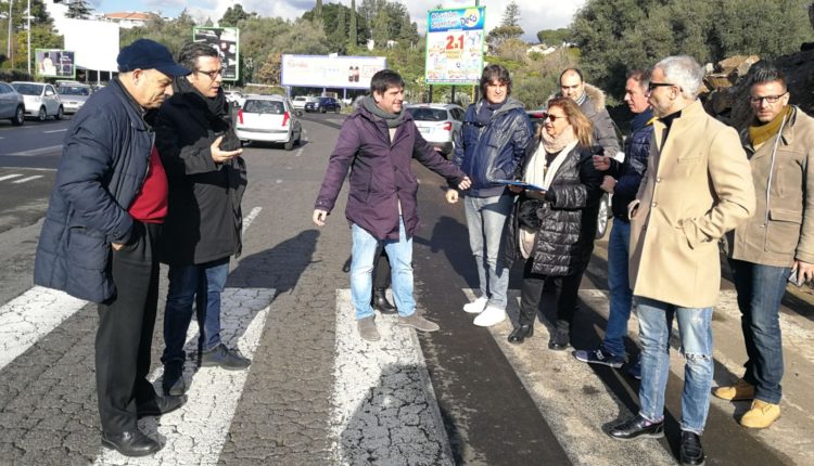 commissione viabilità tra via teseo e via acicastello (3)