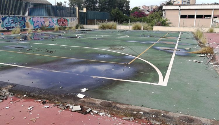 ex scuola picanello a catania impianto sportivo da cui ripartire