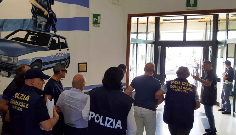 arrestati questura8