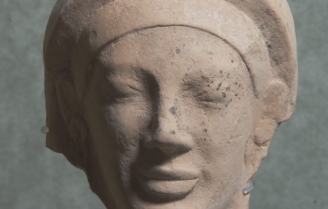 PNT, Francavilla, Protome Femminile 470-480 a.C. (Santuario di Demetra e Kore)