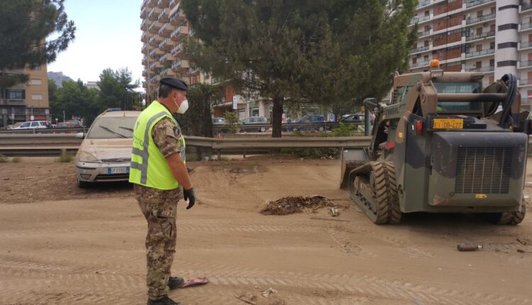 L’Esercito interviene a Palermo dopo l’alluvione (1)