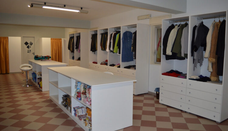 INAUGURAZIONE BOUTIQUE SOLIDARIETA-CARITAS DIOCESANA CEFALU (14)