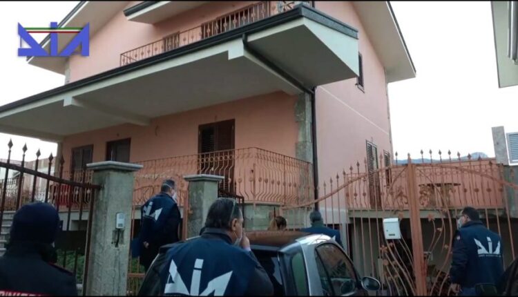 sequestro villa Galati Rando Torrenova