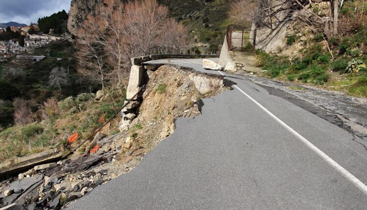 strada provinciale Roccella2