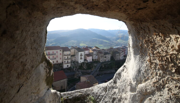 Castello di Sperlinga (1)