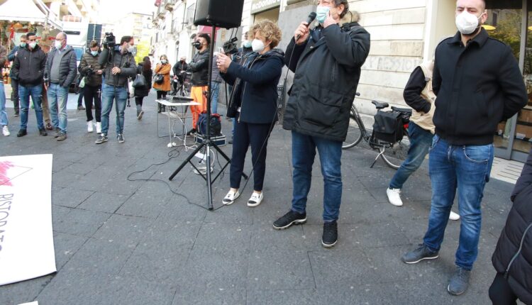 manifestazione piazza stesicoro ristoratori siciliani indipendenti (1)