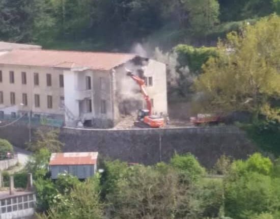 demolizione scuola elementare Tortorici