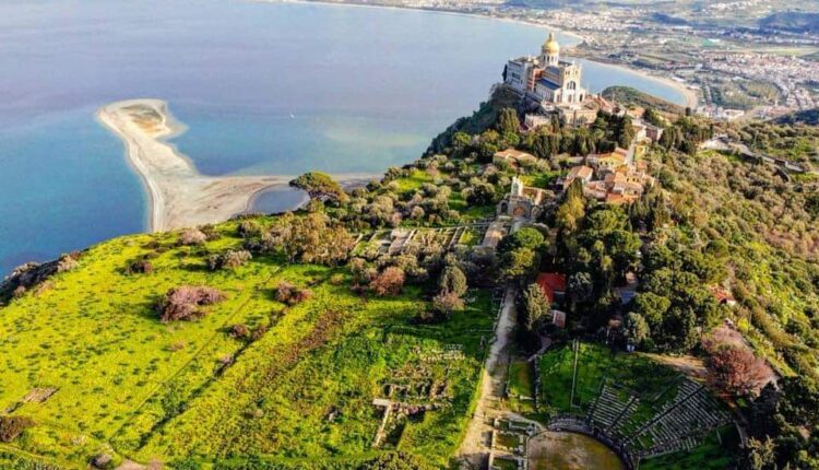 Teatro Greco Tindari panoramica bella