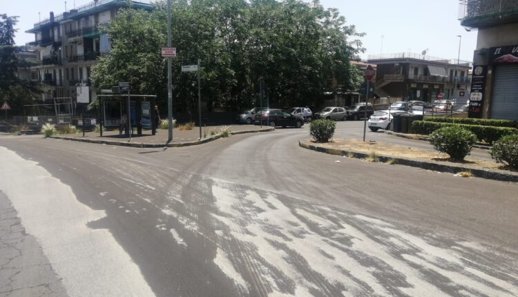 cenere vulcanica marciapiedi e bordi carreggiate II municipio catania (3)