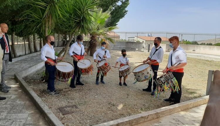 tamburinari accoglienza