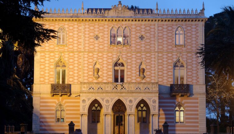 Villa Patti -prospetto notturno1-foto Gaetano Gambino