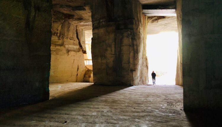 RAGUSA_Cave Gonfalone