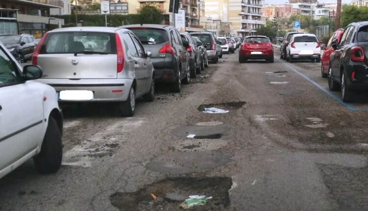 buche enormi nelle strade del II municipio di Catania