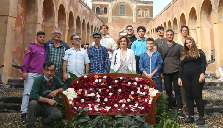 studenti francesco redi alla 1 edizione scalinata in fiore a paternò (3)