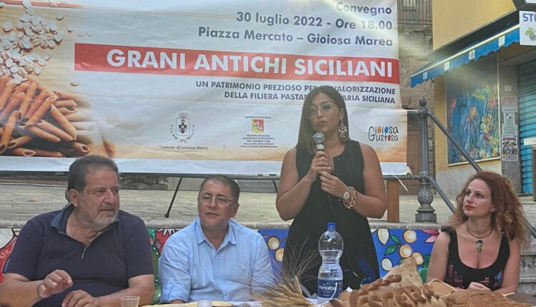 Convegno Grani antichi siciliani da sx Lamonica_Germanelli_sindaco Giusy La Galia_Us Ruggeri