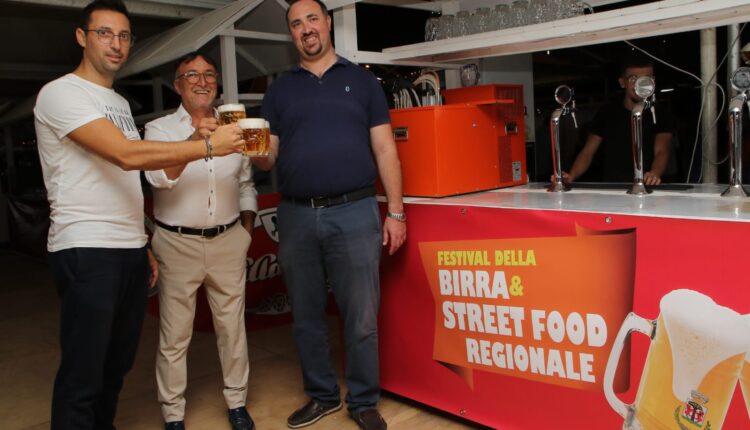 apertura ieri 8° Festival della Birra e dello Street Food Regionale a Gravina di Catania (3)