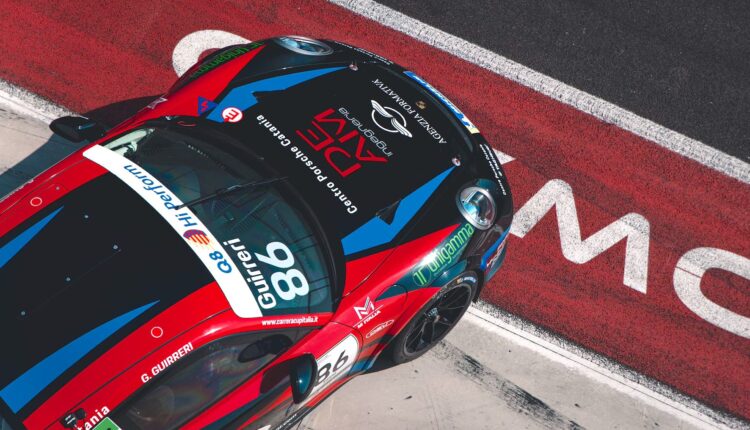 Raptor Eng. Guirreri Porsche pits