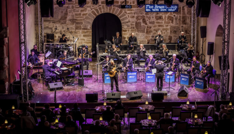 foto Orchestra Jazz Siciliana al Real Teatro Santa Cecilia sede del The Brass Group