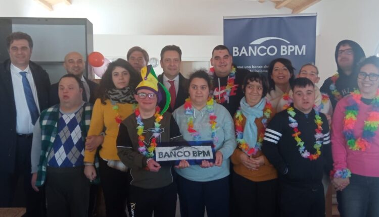 i responsabili di Banco Bpm in visita alla coop Pietrangolare di Chiaramonte Gulfi
