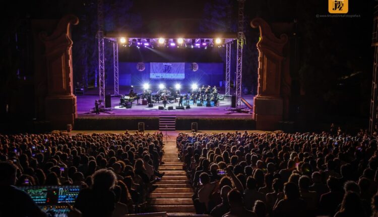 foto Max Gazzè e orchestra jazz siciliana.2