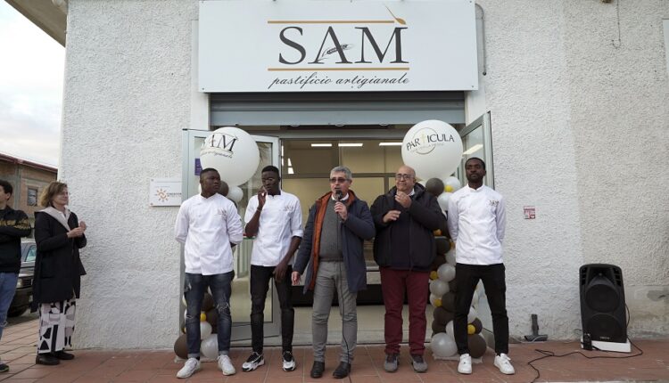 inaugurazione – Adama Traore, Sadia Diaby, Salvatore Brullo, Giovanni Calabrese, Madi Minougouy