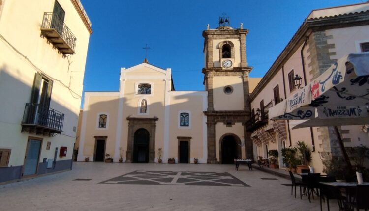 Chiesa Madre di giorno Santo Stefano