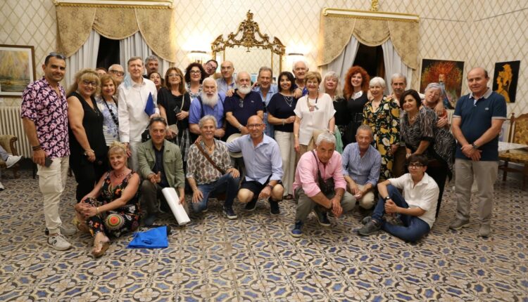 delegazione greca e artisti italiani di Arteinsieme a palazzo Fidone
