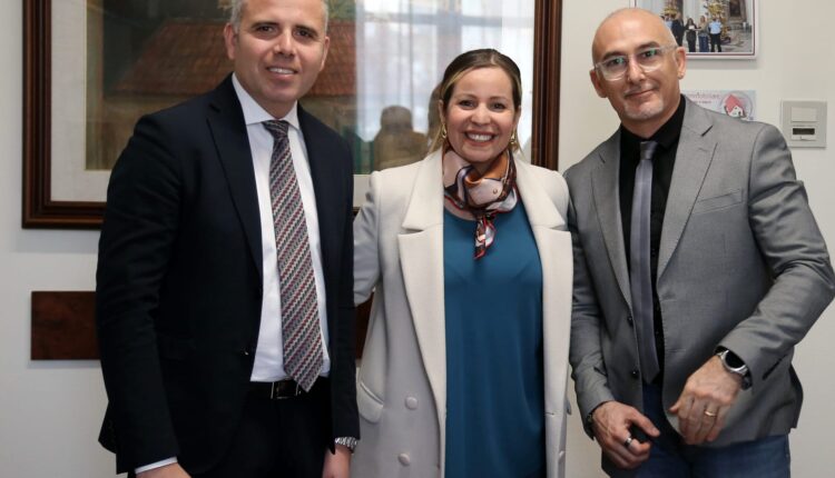 Firmata stamattina la convenzione tra “Asec Trade” e l’Assessore al Personale Viviana Lombardo (2)
