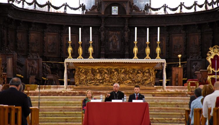 Arch. Donatella Aprile Mons. Renna e Nicolò Fiorenza 2